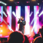 歌手與演唱會的魔力探索音樂現場的獨特魅力